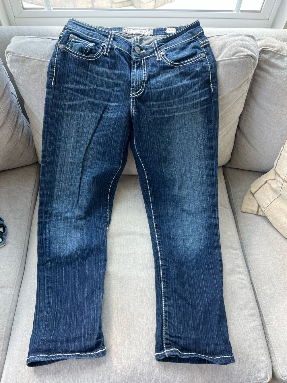 BKE Women's Dark Blue Straight-Leg Jeans